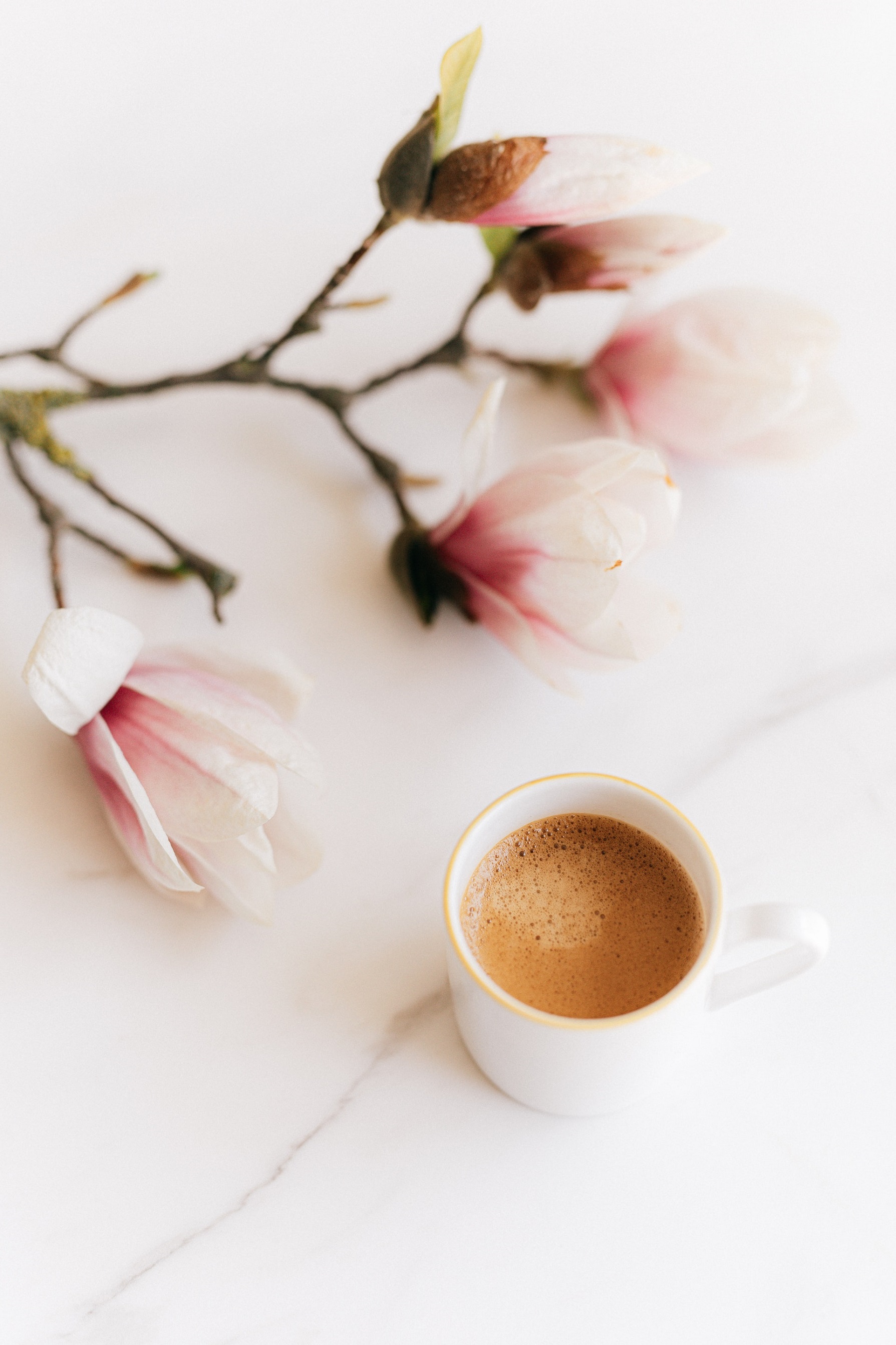 3 sposoby na jeszcze lepszy smak porannej kawy – zapamiętaj je